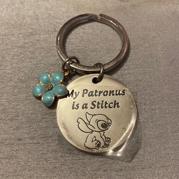 Stitch Keychain - Picture 1 of 1